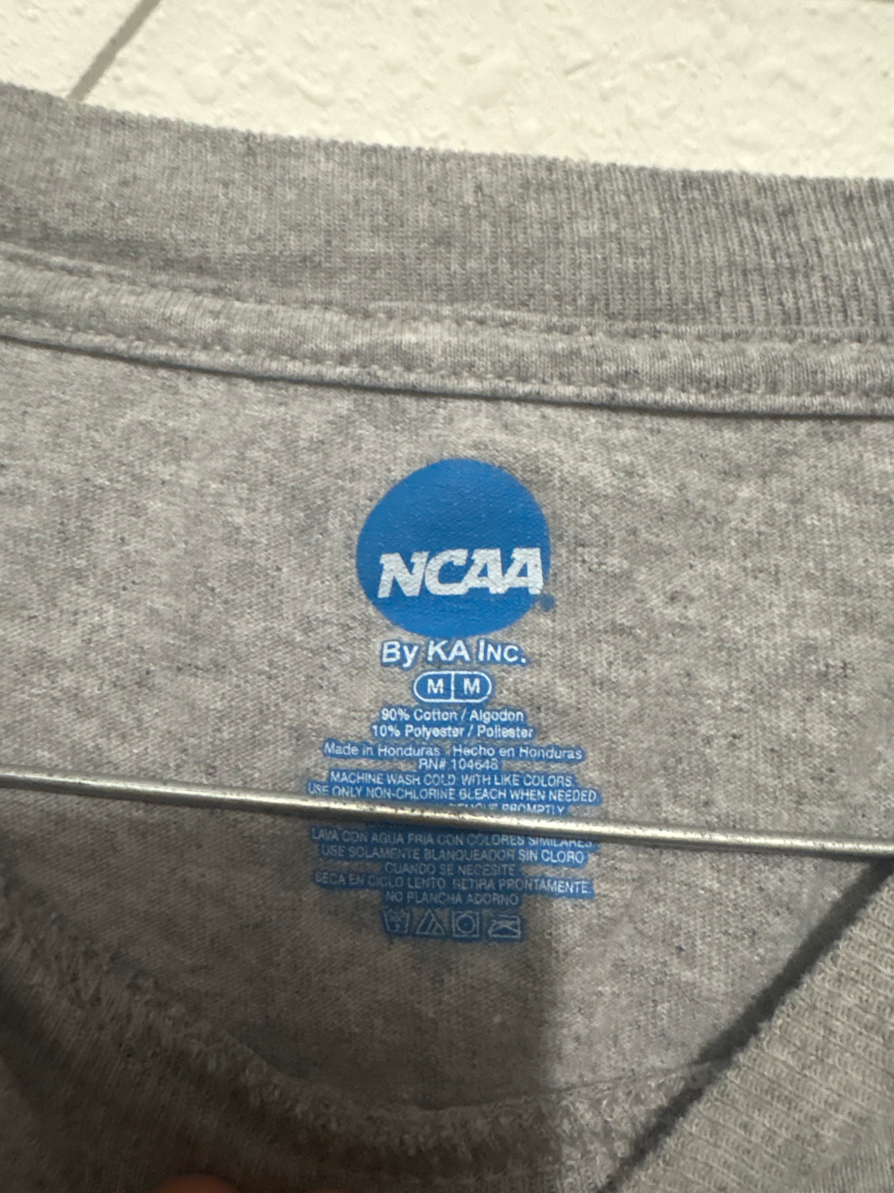 University of Houston Cougars Long Sleeve Tee - Medium - Grey